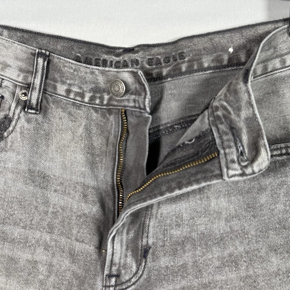 American Eagle Mom Jeans Distressed Raw + Cut Hem Women 10 30x27" Grunge Ripped - Picture 3 of 9